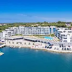Aparthotel Family Del Mar 4*