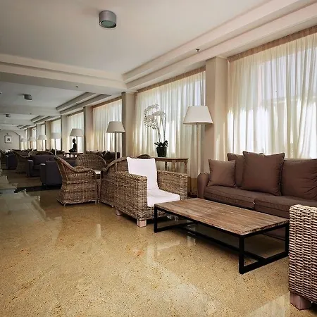 Aparthotel Family Del Mar Banjole