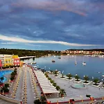 Aparthotel Family Del Mar 4*