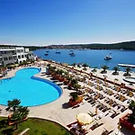 Aparthotel Family Del Mar Banjole