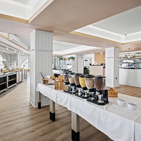 Family Del Mar 4* Banjole