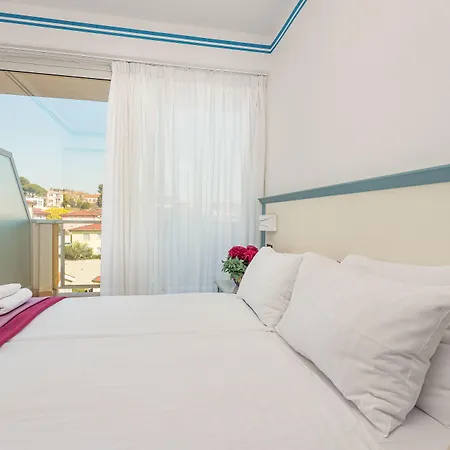 Апарт-отель Family Del Mar 4*