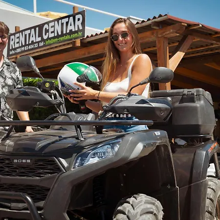 Family Del Mar Banjole