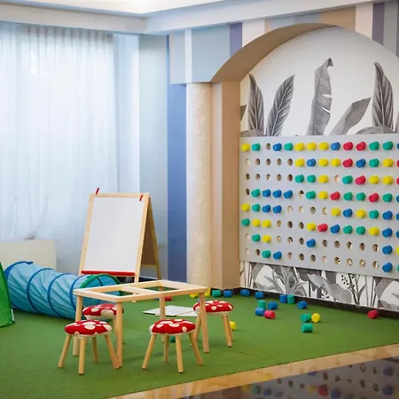 Family Del Mar Aparthotel 4*