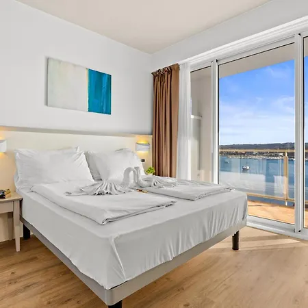 Family Del Mar Апарт-отель Банджоле