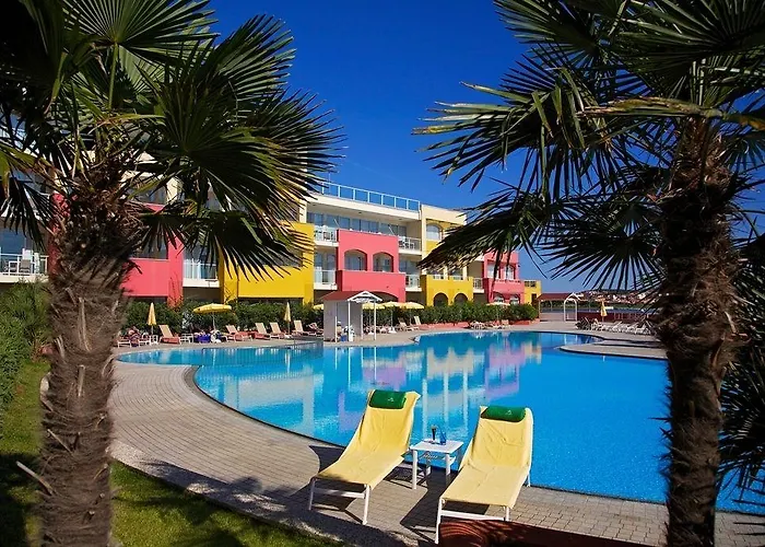 Family Del Mar 4* Banjole