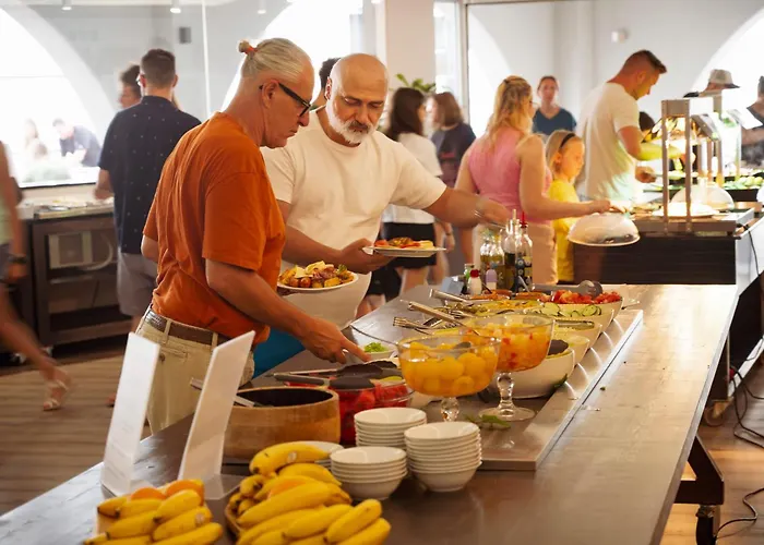 Aparthotel Family Del Mar 4*