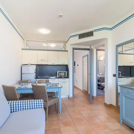 Hotel apartamentowy Family Del Mar 4*