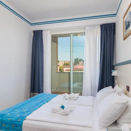 Family Del Mar Hotel apartamentowy 4*