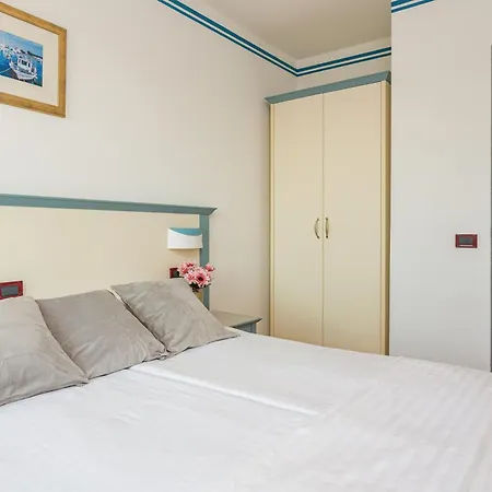 Family Del Mar Hotel apartamentowy Banjole